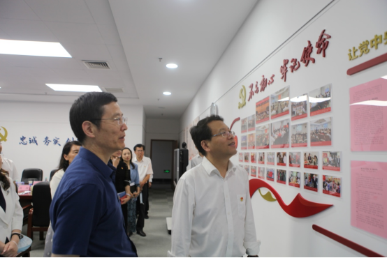 市直機關(guān)工委常務(wù)副書記苗寧禮同志率隊調(diào)研指導(dǎo)市委編辦機關(guān)黨建和模范機關(guān)創(chuàng)建工作（信息稿）211.png