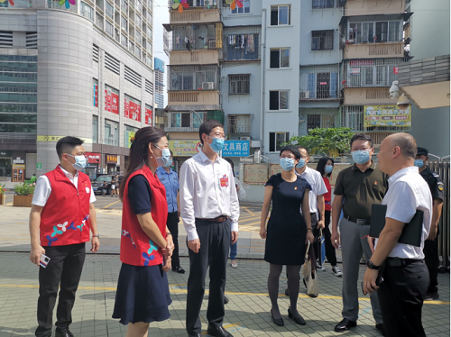 市黨代表徐波同志進社區聯系服務黨員群眾（信息稿）396.png
