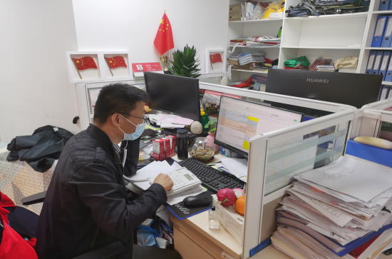 市委編辦火速馳援掛點街道 齊心協(xié)力共同抗疫（信息稿）396.png