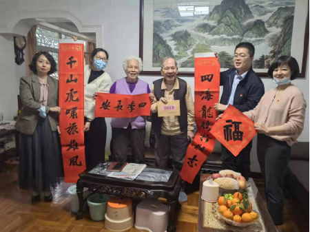 節前送溫暖，真情暖人心 ——市委編辦“春節”前夕組織開展走訪慰問活動（信息稿）469.png