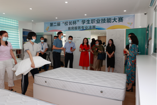事業機構編制處黨支部和機關黨委（人事處）黨支部聯合開展“愛心匯聚力量，真情共筑希望”主題黨日活動399.png